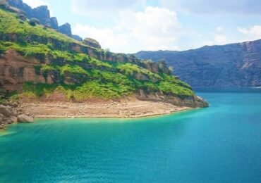 دریاچه-ی-شهیون-بهشتی-دنج-در-دل-زاگرس-